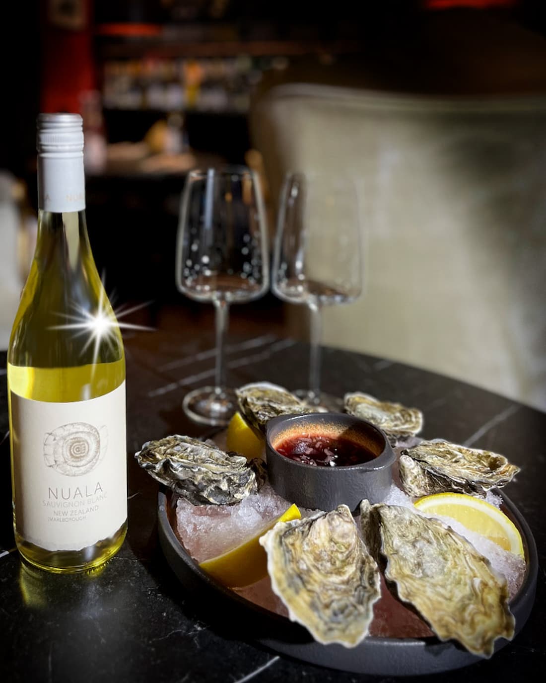 Set Oysters Gillardeau №2 + Nuala Sauvignon Blanc 12,5% (0,75) заказать доставку ROJO ресторан Алматы